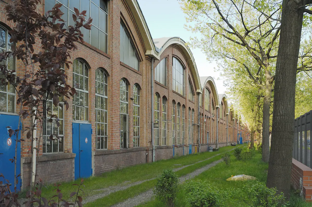 MEDIA-0805-Aussenansicht-Geb-44-52