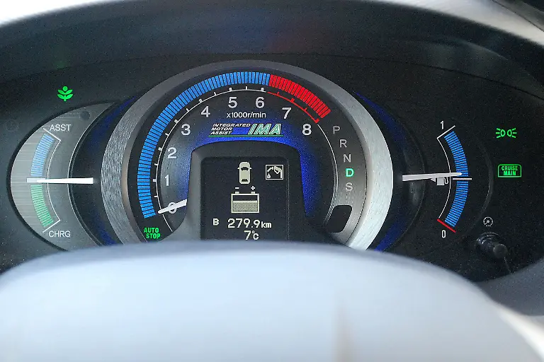 Honda-Insight-13-10-2009-17-10-37