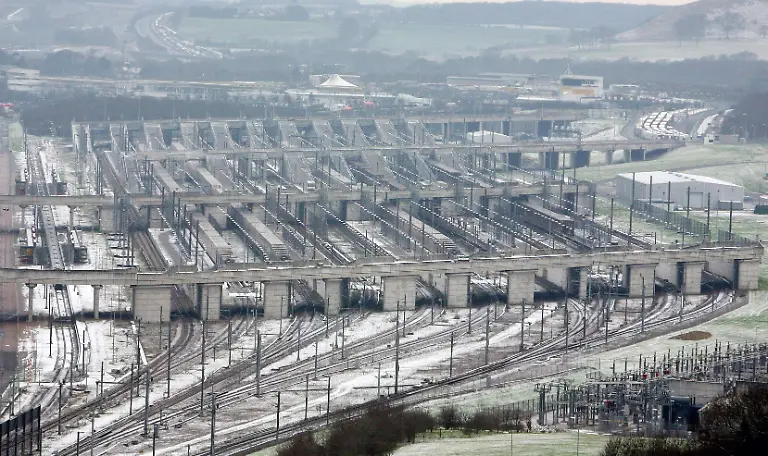 1261235541949-BRITAIN-EUROSTAR-BREAKDOWN-LON805-jpg4443248425518398711