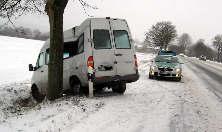 2o744319-jpg8508840798486958839