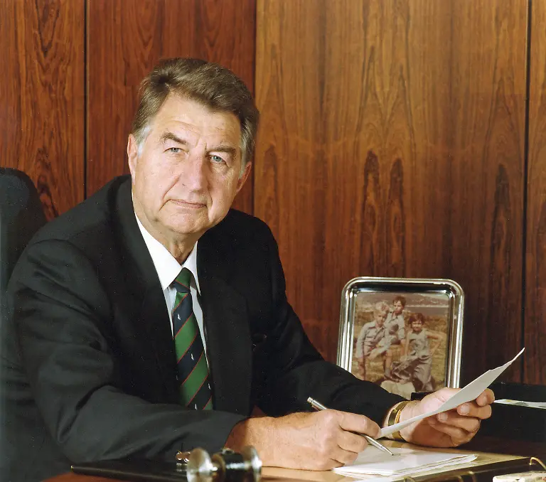 2o4t0643-jpg8225944513297257841