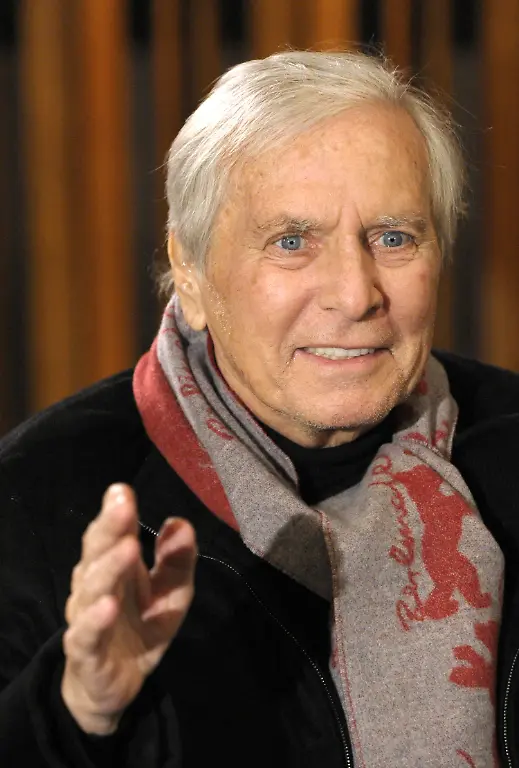 2o1n0122-jpg4093948441525102144