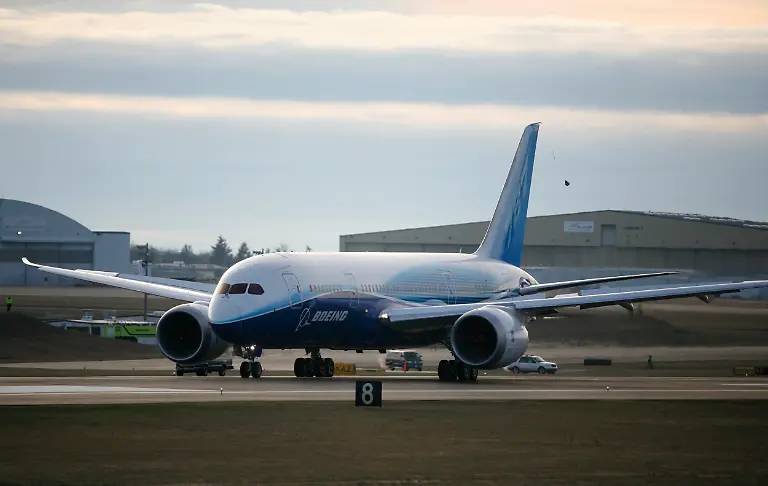 Dreamliner-WASEA102-jpg553098032555968242