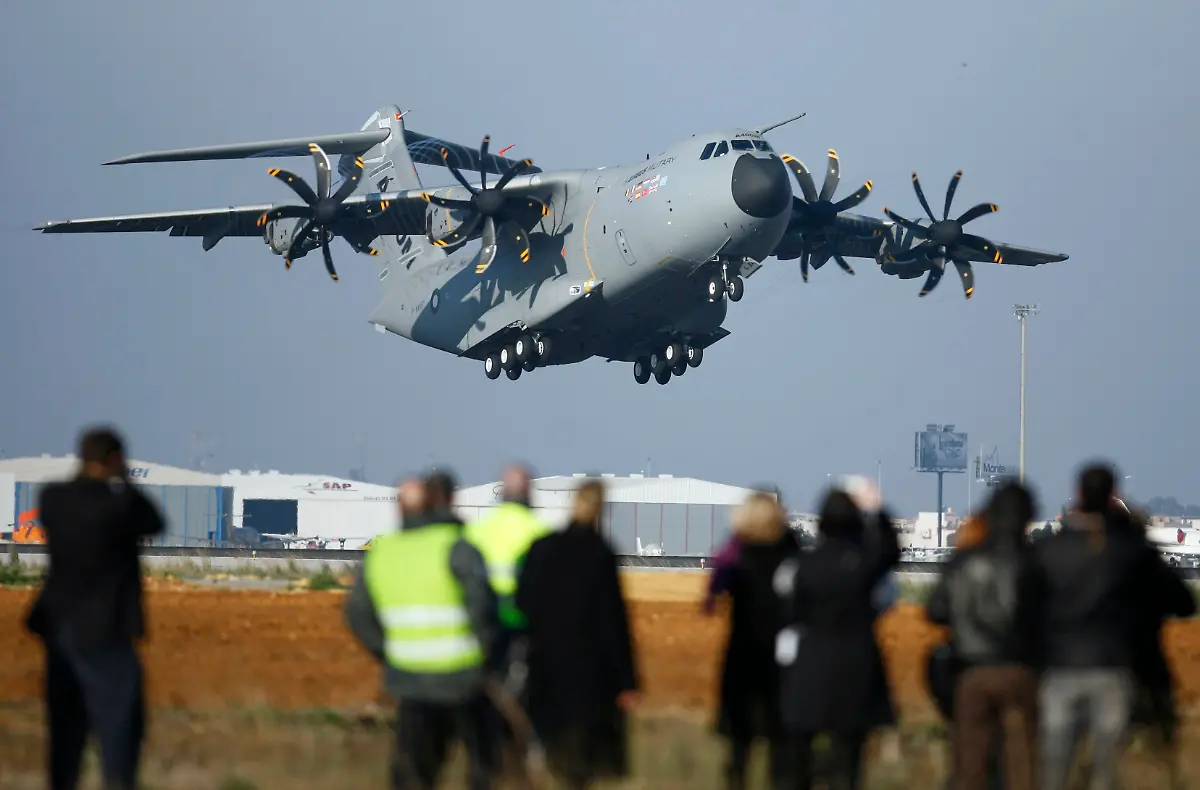 MDP01-AIRBUS-A400M-FLIGHT-1211-11-JPG6015787061536221434