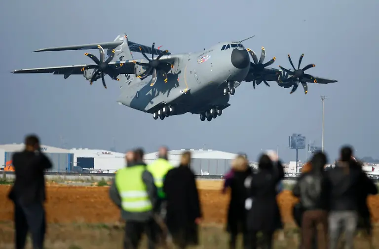 MDP01-AIRBUS-A400M-FLIGHT-1211-11-JPG6015787061536221434