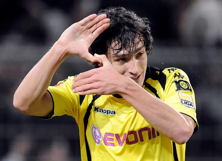 Germany-Soccer-Bundesliga-MME112-jpg3757391683663933055