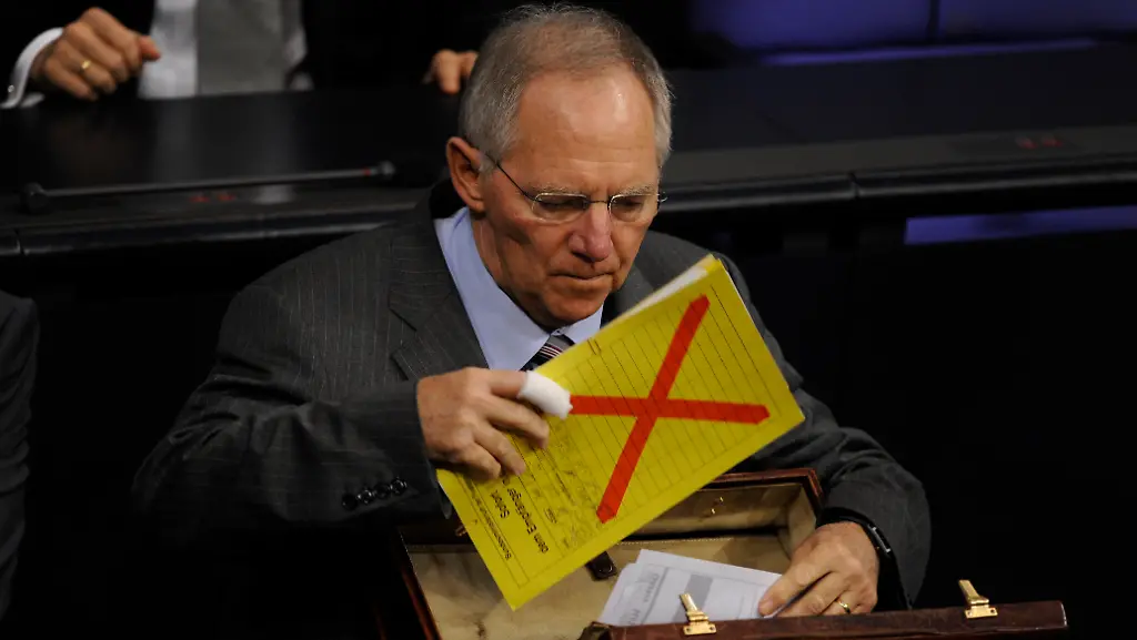 Dieses-Bruttosparen-macht-die-betriebliche-Altersvorsorge-rentabel-Bis-zu-vier-Prozent-der-Beitragsbemessungsgrenze-bleiben-die-Einzahlungen-steuerfrei-Der-Fiskus-kommt-erst-im-Alter-ins-Spiel-Dann-muss-die-Betriebsrente-voll-versteuert-werden