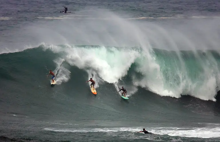High-Waves-Hawaii-HIET104-jpg4119585103620947470