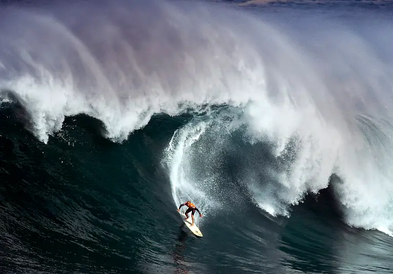 High-Waves-Hawaii-CAANR101-jpg5685033136694477484