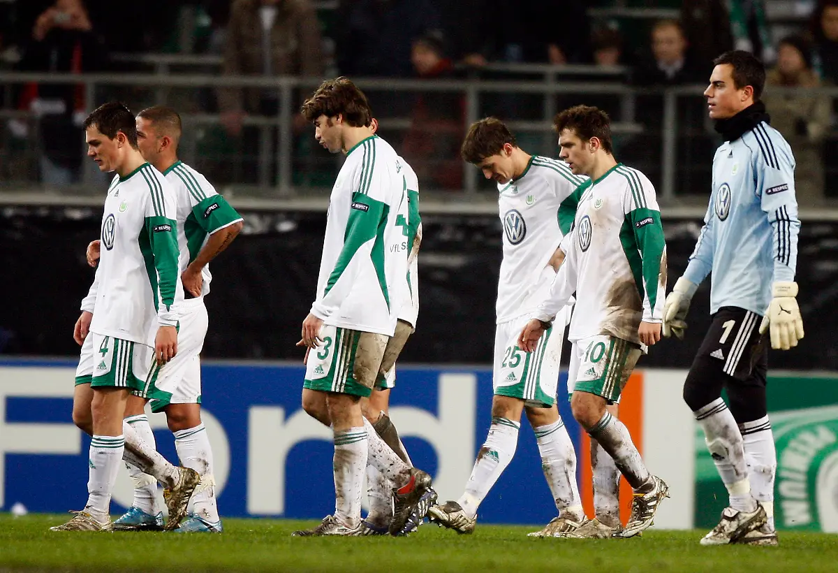 CHA101-SOCCER-CHAMPIONS-1208-11-JPG7520826346347157590