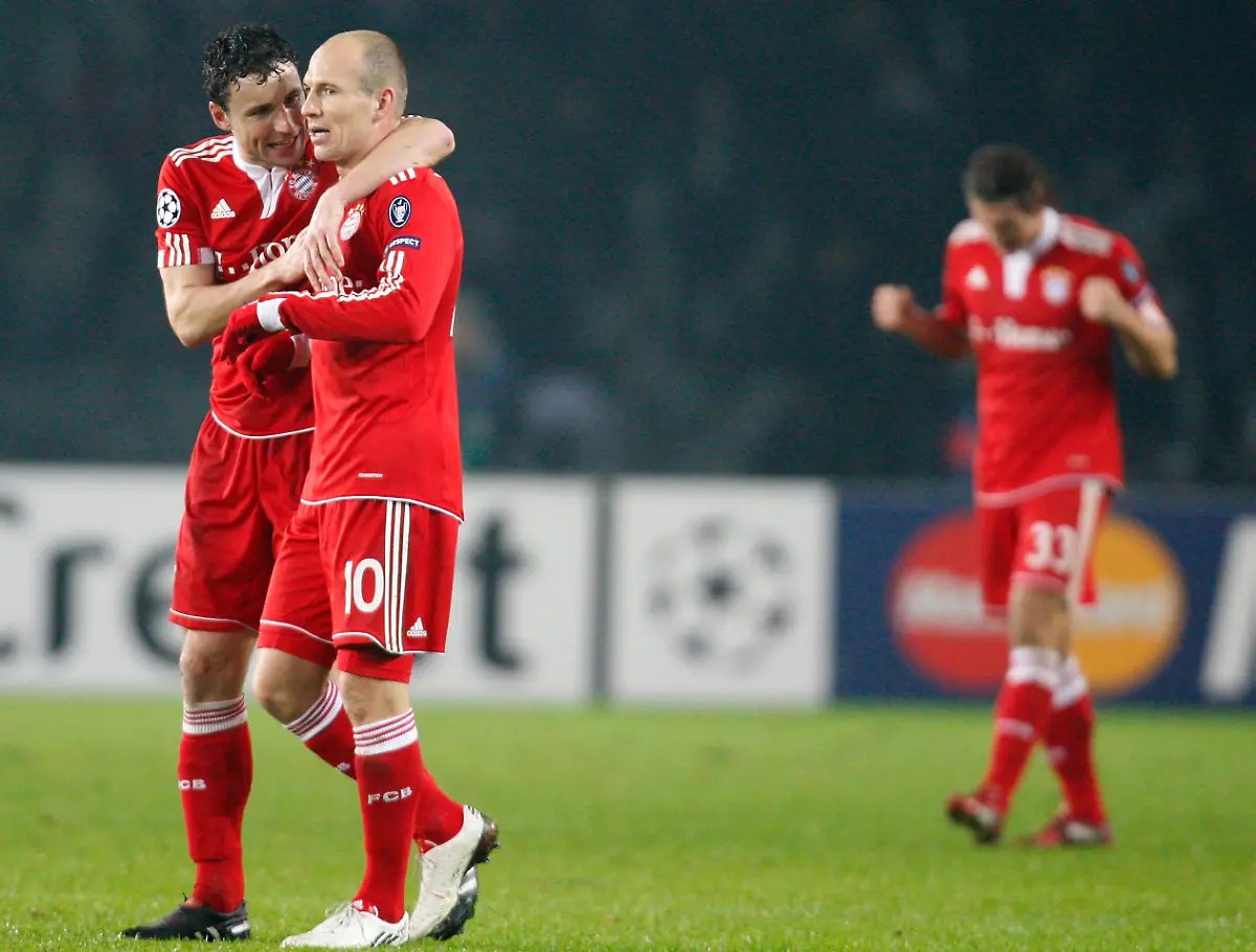 1260309763747-ITALY-SOCCER-CHAMPIONS-LEAGUE-XAC116-jpg5710532855091271221