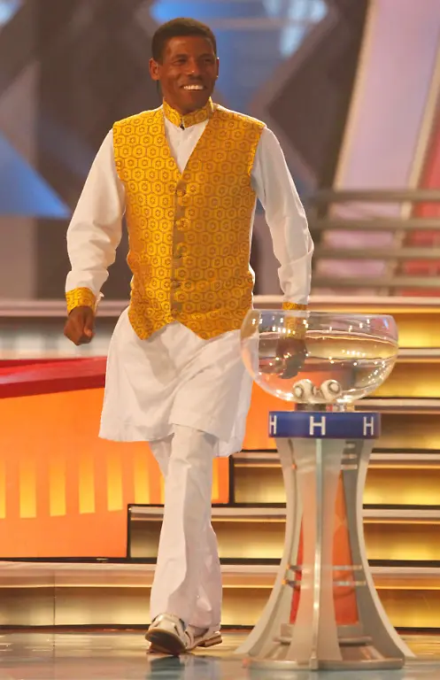 CAP570-SOCCER-WORLD-DRAW-1204-11-JPG6504968693441703847