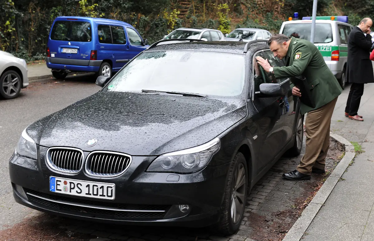 2ntq2743-jpg4854393717923840082