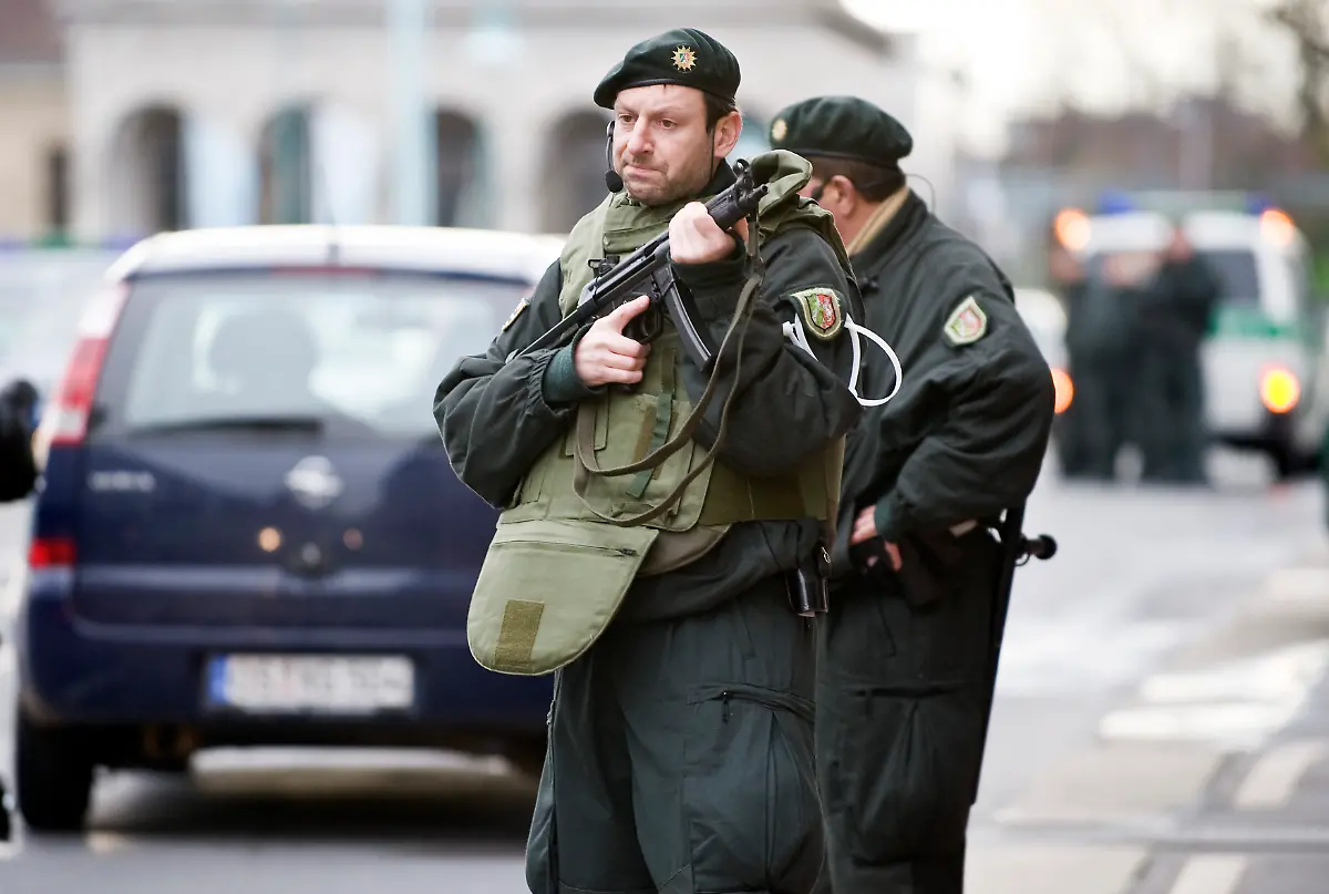 DEU-NRW-Gefaengnis-Ausbruch-MME103-jpg7087754775074154643