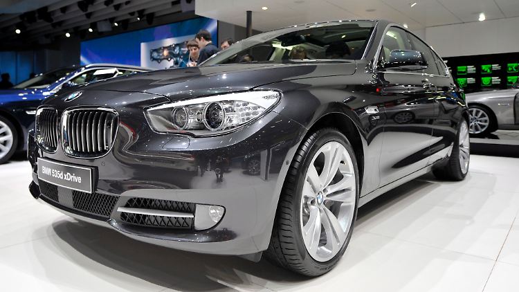 BMW führt die deutsche Premiumspitze weiter an.