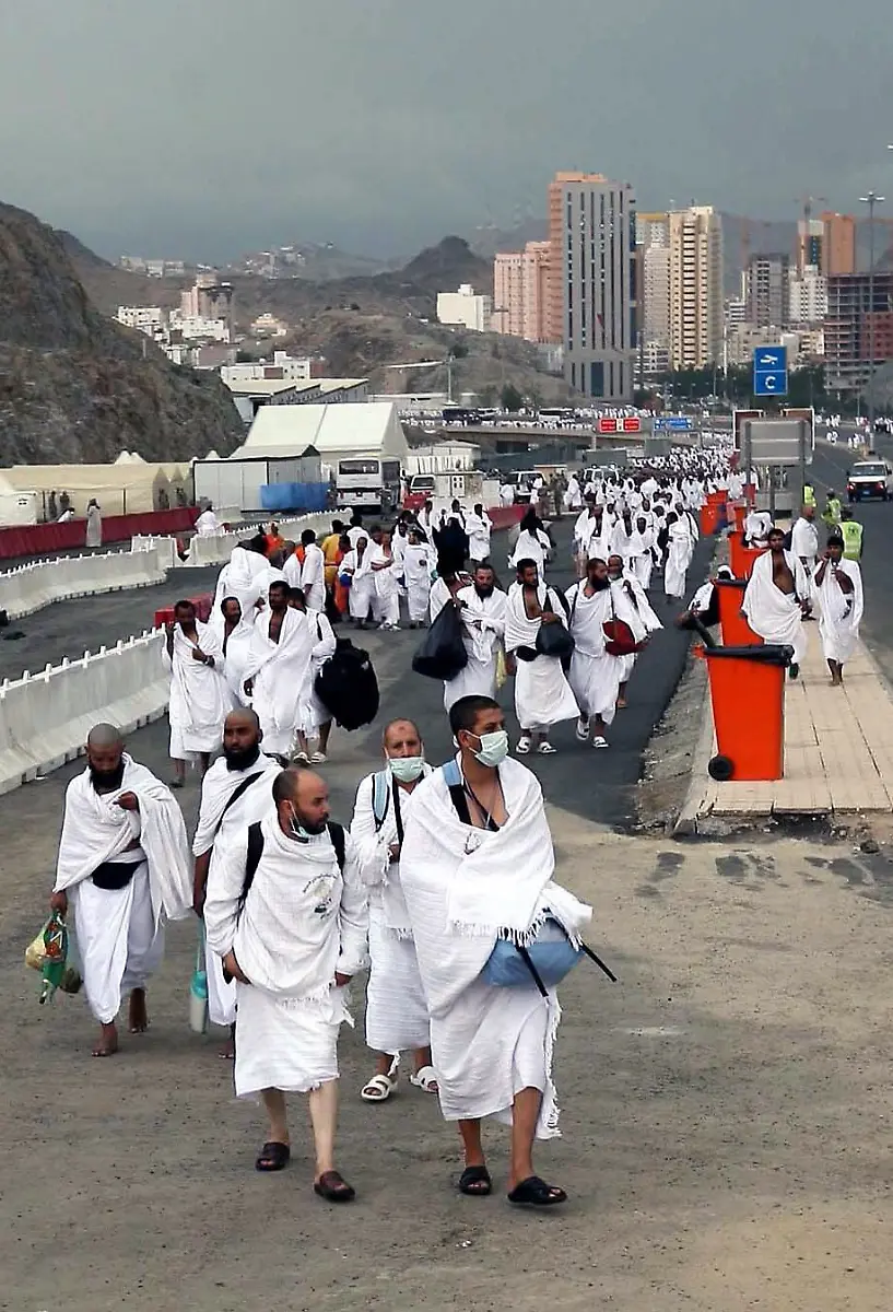 2nr52418-jpg5344413097588818676