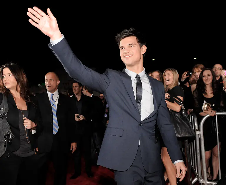The-Twilight-Saga-New-Moon-Los-Angeles-Premier-CADC103-jpg699237720287898559