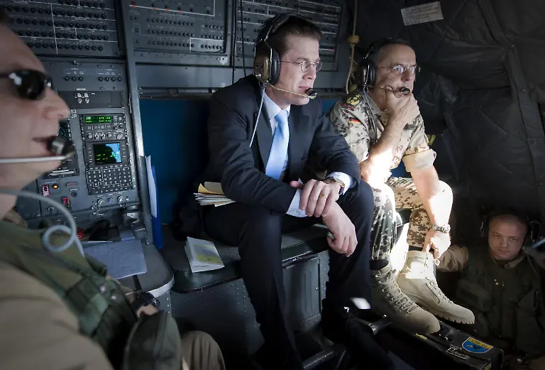 2ni84345-jpg126159688907614166