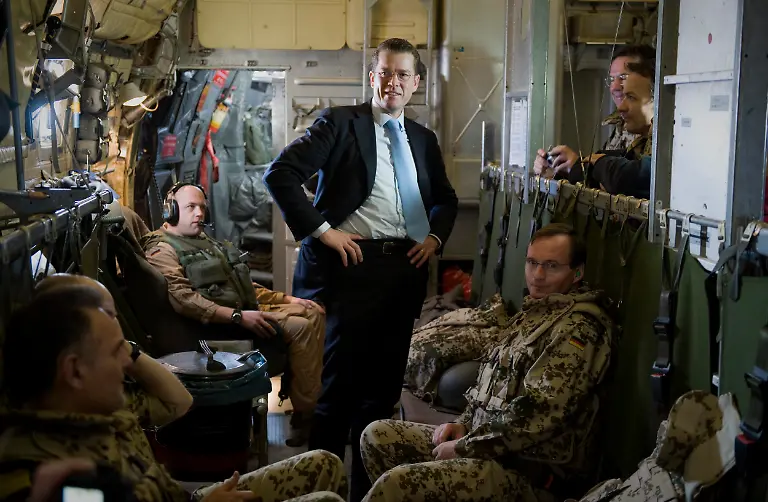 Afghanistan-DEU-Guttenberg-GUT101-jpg5832324488159316257