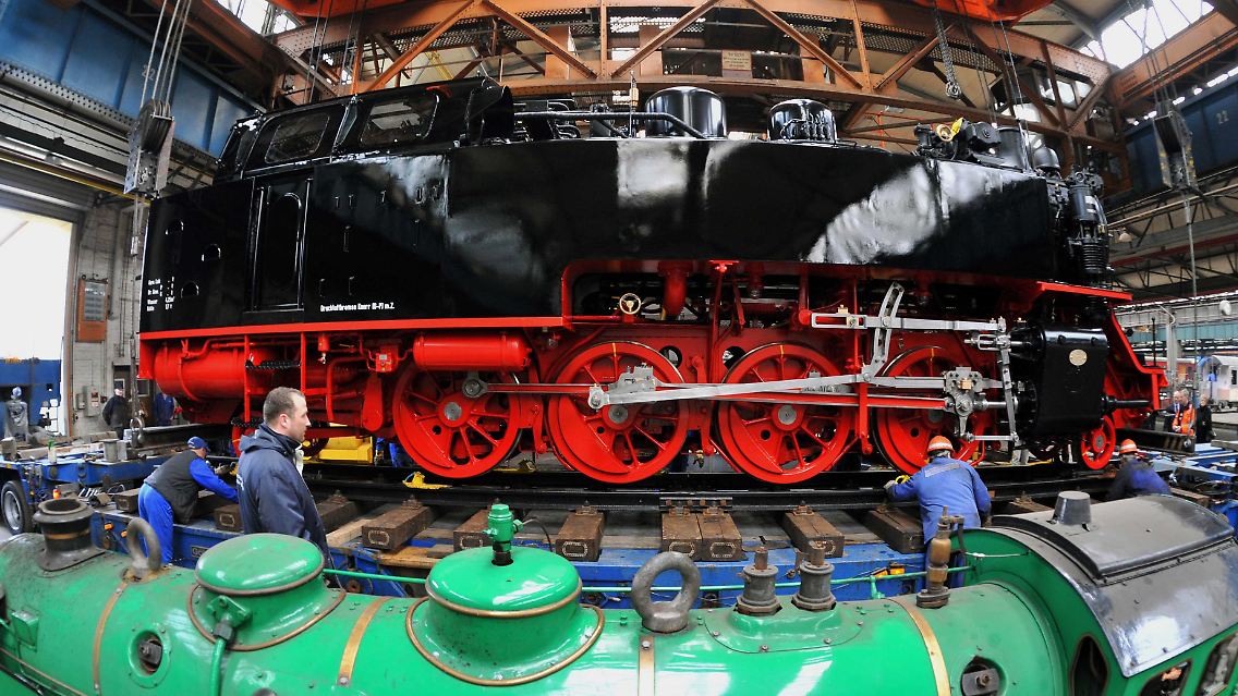 Nachbau der Dampflokomotive Molli im Dampflokwerk Meiningen (Thüringen).