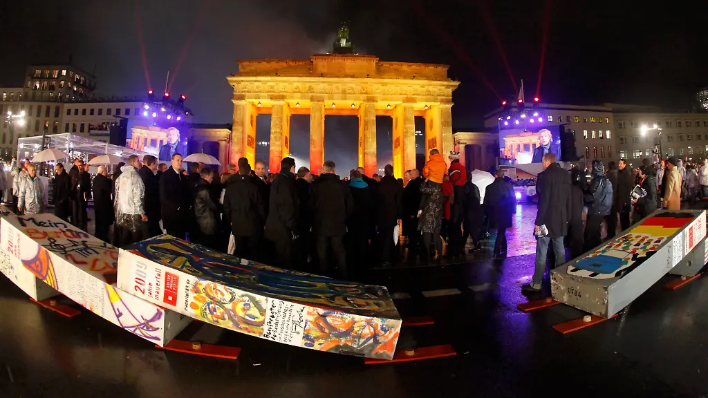 BER385-GERMANY-WALL-1109-11-JPG1123376310869553338