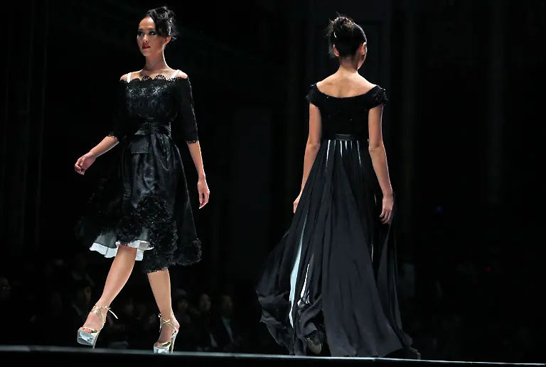 China-Fashion-Week-XED106-jpg7833967433218492017