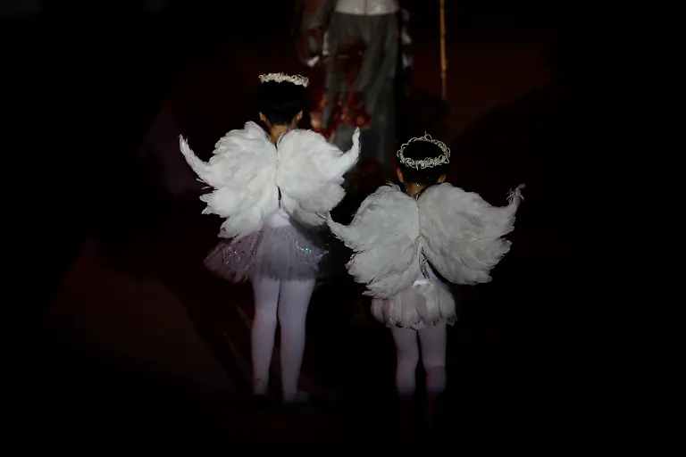 China-Fashion-Week-XED106-jpg6076657014891996655