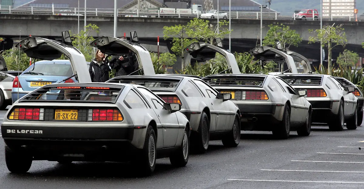 38b-DeLorean-1977