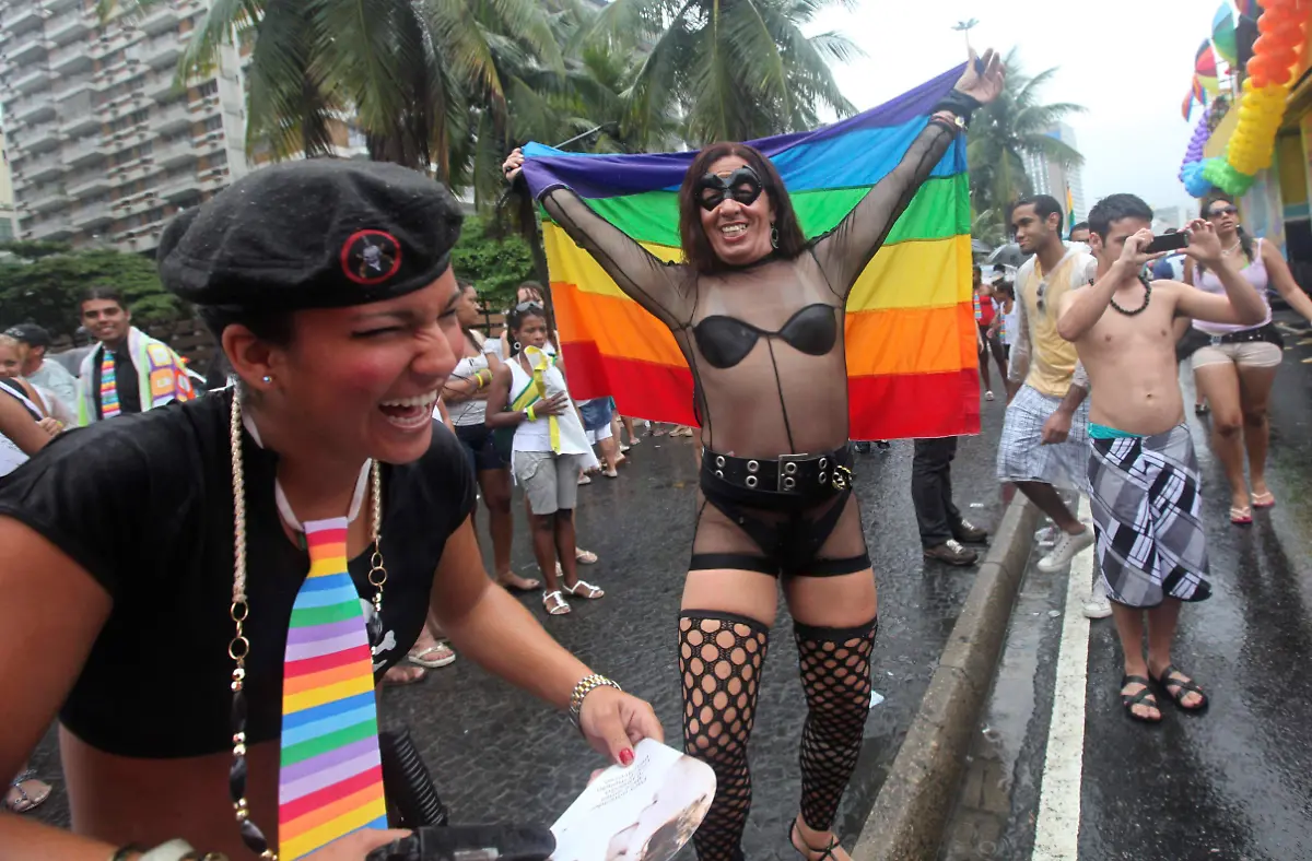 APTOPIX-Brazil-Gay-Pride-Parade-RIO103-jpg6762558811624494422
