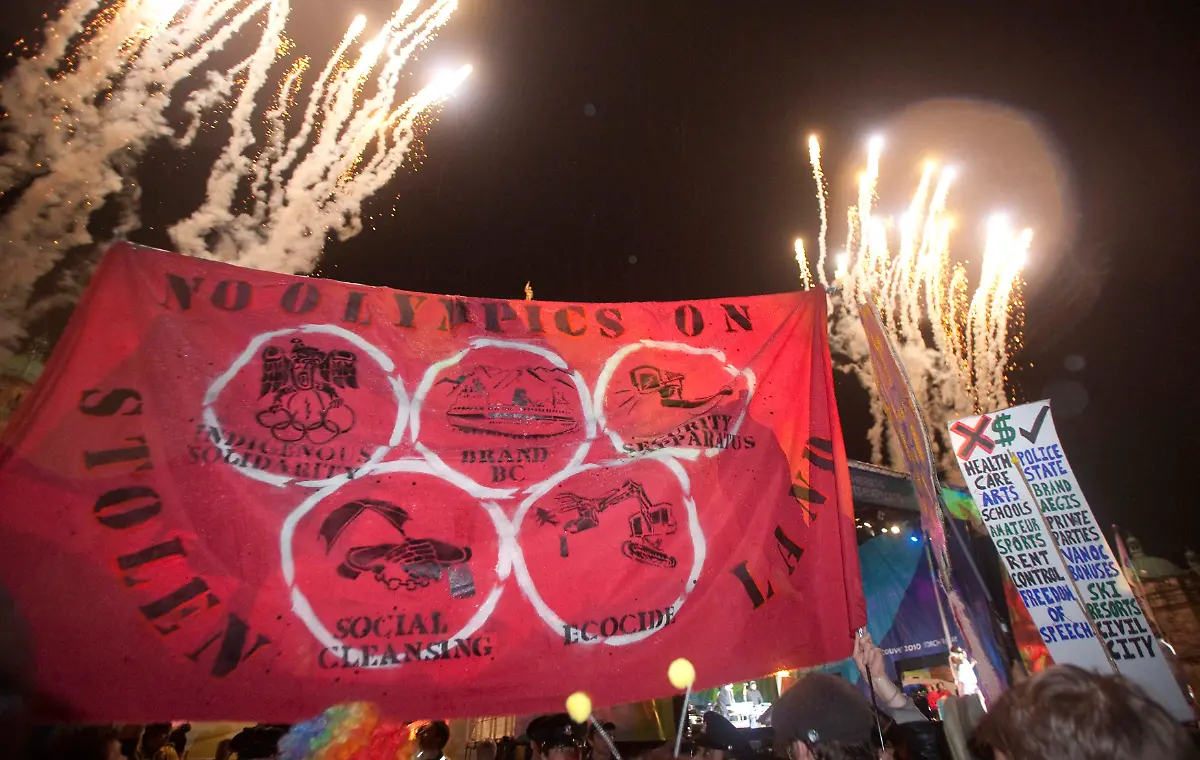 AXC22-OLYMPICS-TORCH-1031-11-JPG6184002269915954790