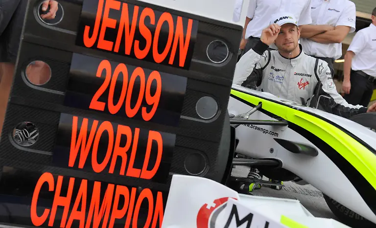 Emirates-Abu-Dhabi-F1-GP-Auto-Racing-BRO104-jpg3911441500828568754