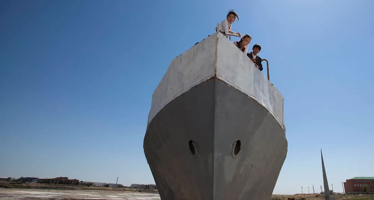 aralsee-schiff-kinder