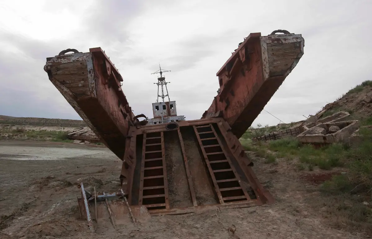 Central-Asia-Reappearing-Sea-NY427-jpg6434186837128145078