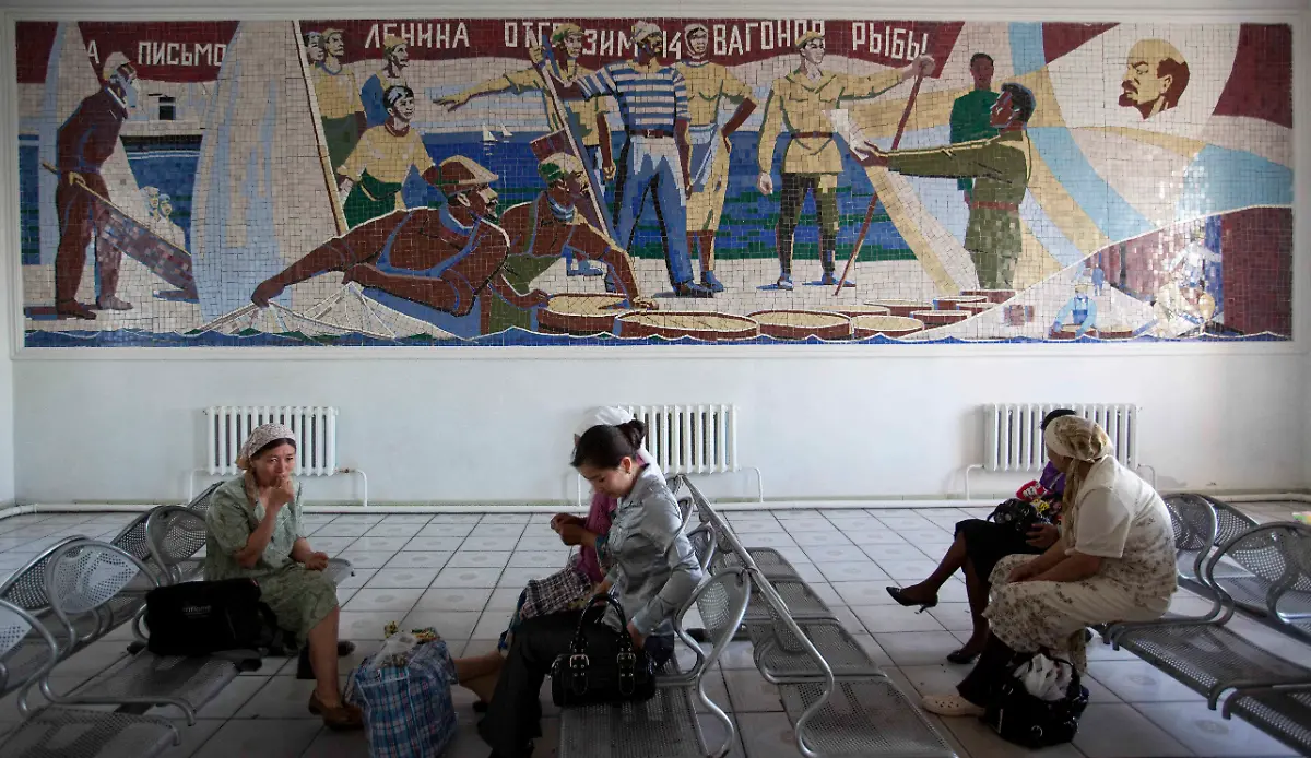 Central-Asia-Reappearing-Sea-NY428-jpg5880105696547727176