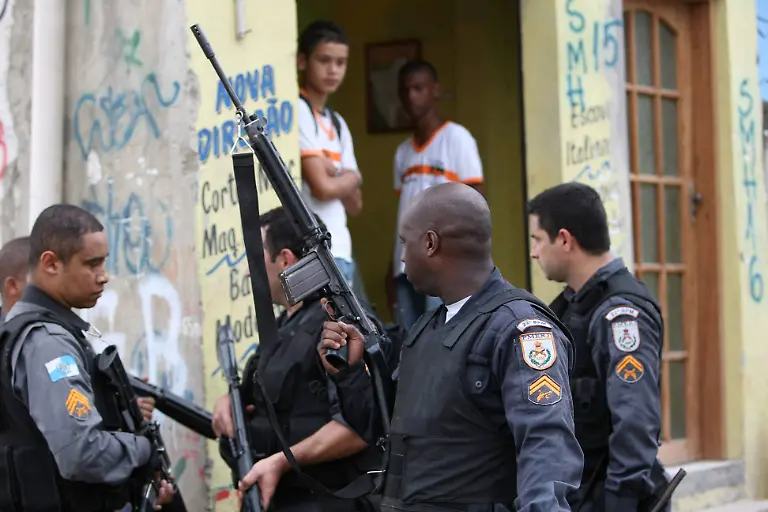 2n365803-jpg1282521077145014179