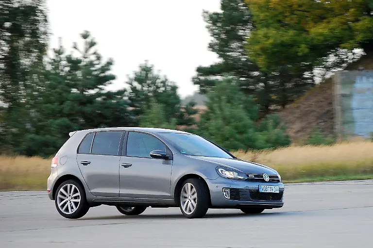 VW-Golf-GTD-05-10-2009-17-13-06