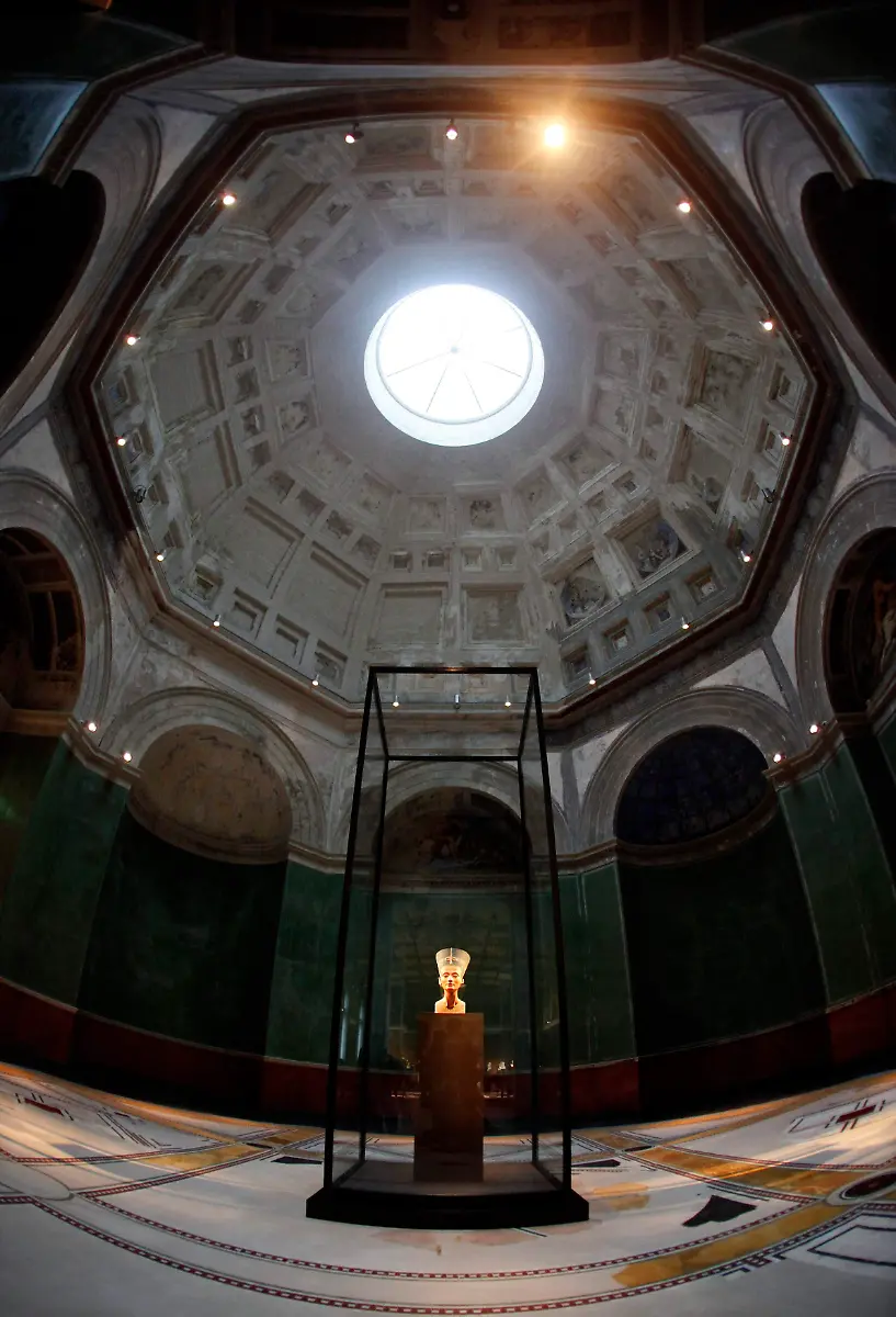 BER108-GERMANY-1015-03-JPG9183595163066124641