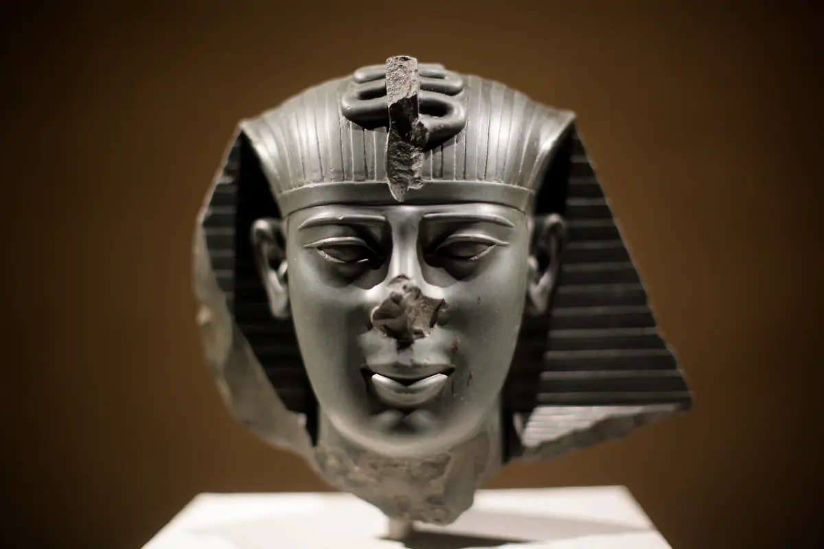 DEU-BB-Neues-Museum-MSC121-jpg4866940316140108911