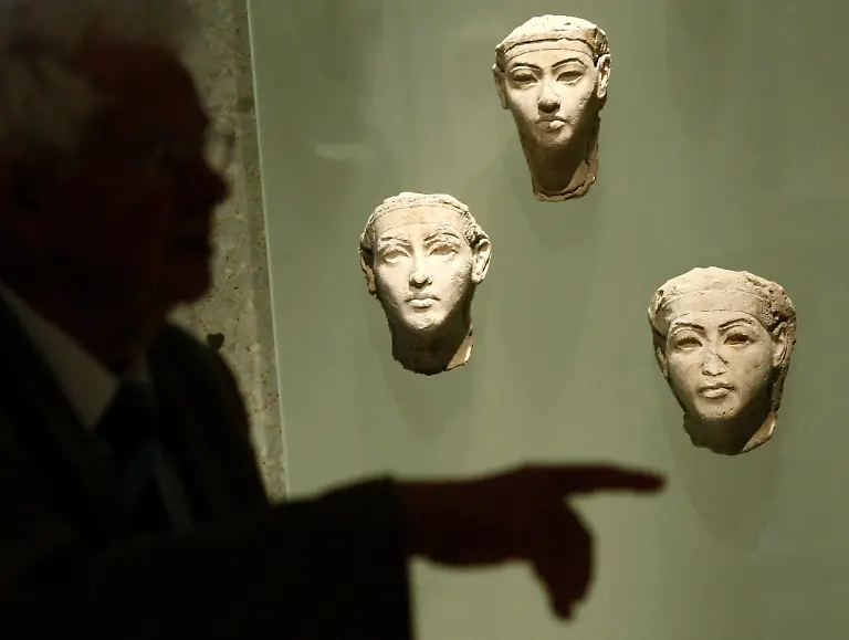 BER109-GERMANY-1015-03-JPG7640035194455254898