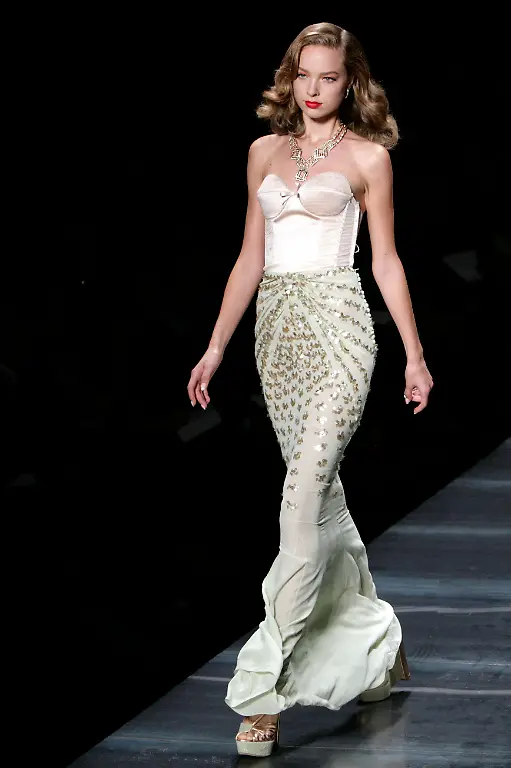 FRANCE-FASHION-XLE120-jpg1244857591544111125