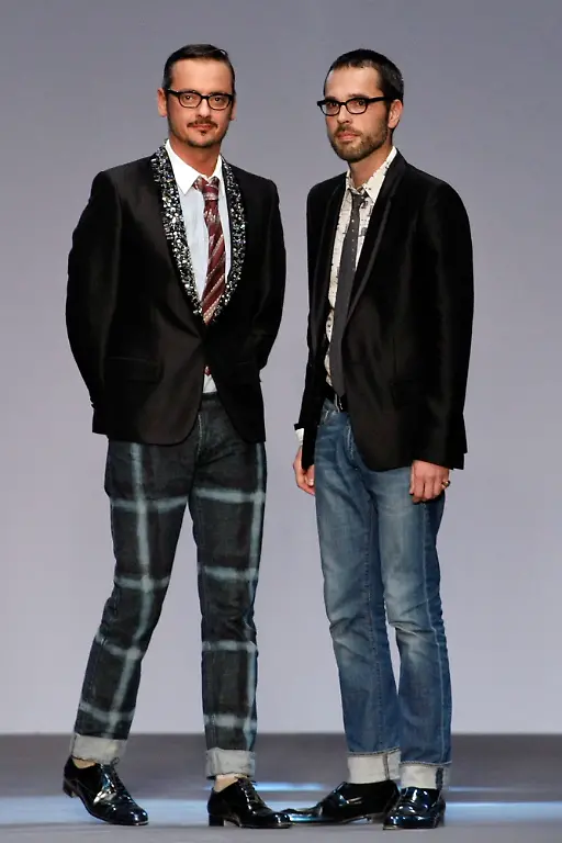 FRANCE-FASHION-XLE116-jpg7228541484154445119