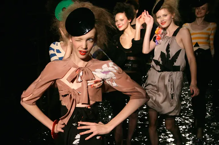 1254691192211-FRANCE-FASHION-XJB124-jpg6981467304738813702