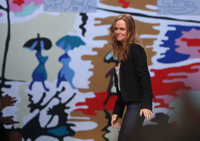 FRANCE-FASHION-PAR108-jpg358910784123840936