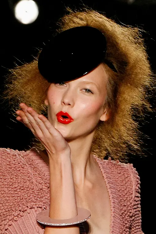 FRANCE-FASHION-XJB135-jpg1091185326552641615