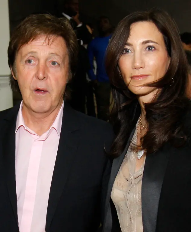 FRANCE-FASHION-ENA106-jpg3403323210410040488