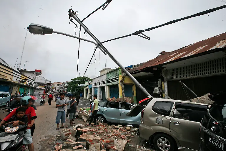 Indonesia-Earthquake-DA110-jpg2617838282495447889