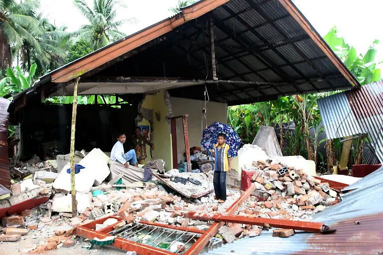 Indonesia-Earthquake-DA119-jpg4446933732291021278