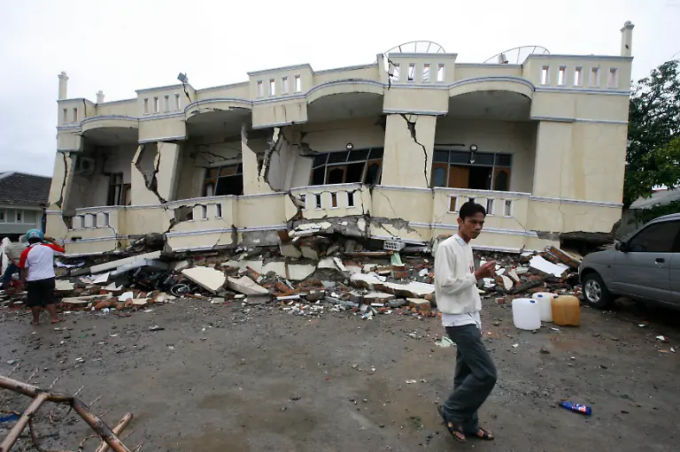 APTOPIX-Indonesia-Earthquake-DA106-jpg4816657753271905531