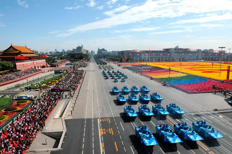 PEK120-CHINA-ANNIVERSARY-1001-11-JPG5103071509147310230