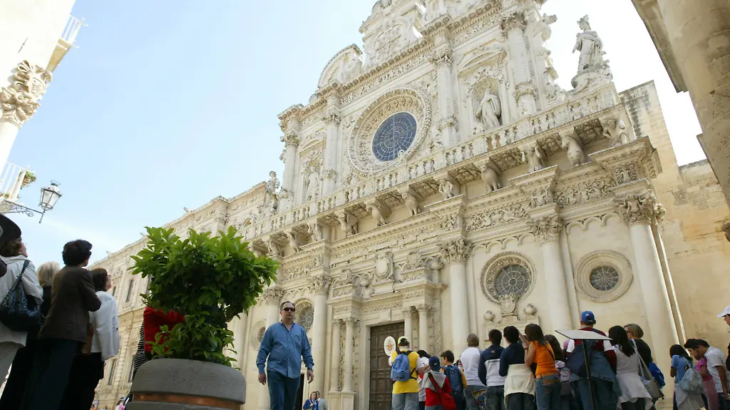 Santa-Croce-Basilica-in-Lecce